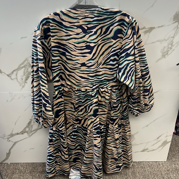 Worn once. Culture rusha cotton zebra print wrap dress with pockets. Oversized - Picture 3 of 3